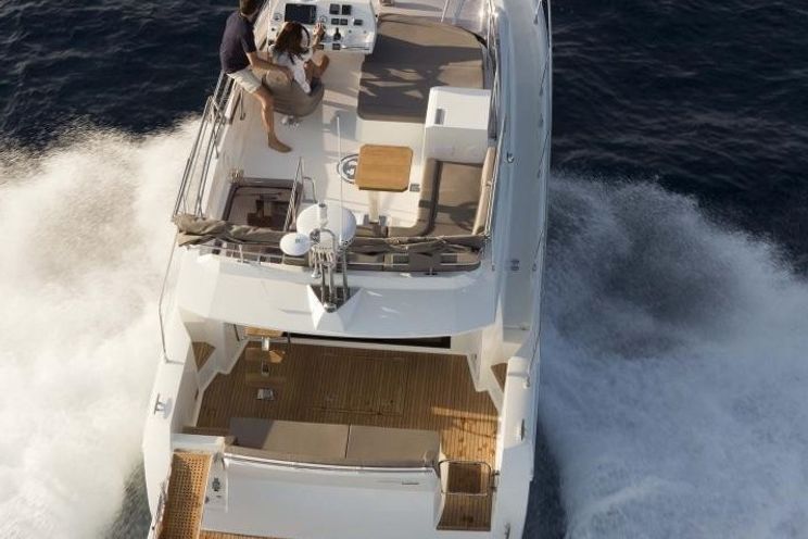Charter Yacht Prestige 42 Fly - Day Charter Yacht - Cannes - Antibes - Monaco - St Tropez