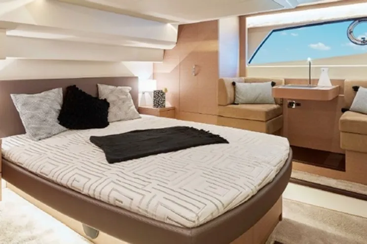 Charter Yacht Prestige 500 Fly - 3 Cabins - Cannigione - Porto Cervo - Portisco - Sardinia - Bonifacio - Corsica
