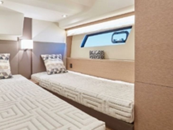 Prestige 500 Fly - Twin Cabin