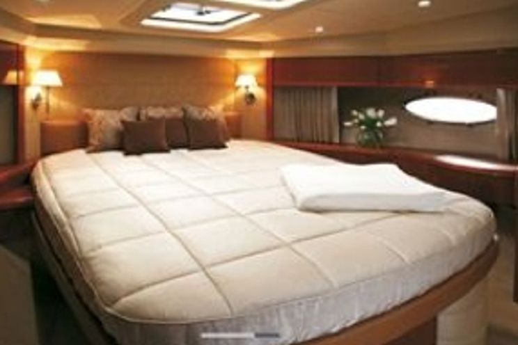 Charter Yacht Princess 62 - 3 Cabins - St Tropez - Nice - Cannes