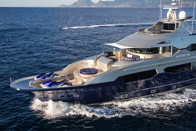 Charter Yacht PRINCESS ILUKA - Ray Kemp 34m - 5 Cabins - Sydney - Hamilton Island - Whitsundays