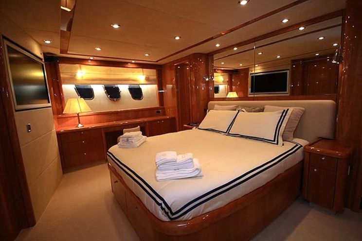 Charter Yacht PRINCESS KITANA - Sunseeker Yacht 75 - 4 Cabins - Croatia