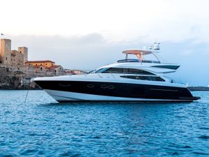 Princess 64 Fly - Day Charter Yacht - Cannes - Antibes - St Tropez - Monaco