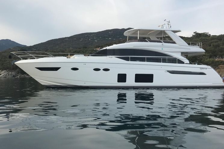 Charter Yacht Princess 64 Fly - Day Charter - 4 cabins(2 double,2 twin)- Golfe Juan - Cannes - Antibes - Nice