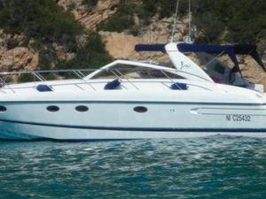 Princess V42 - Day Charter - St Tropez - Port Grimaud - Cogolin Princess V42 - Day Charter - St Tropez - Port Grimaud - Cogolin