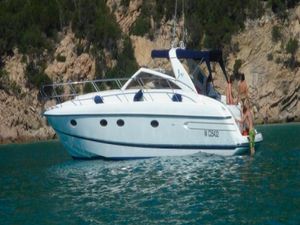 Princess V42 - Day Charter - St Tropez - Port Grimaud - Cogolin