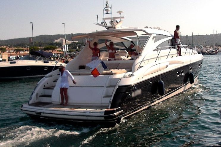 Charter Yacht Princess V58 - 3 Cabins - St Tropez - Hyeres