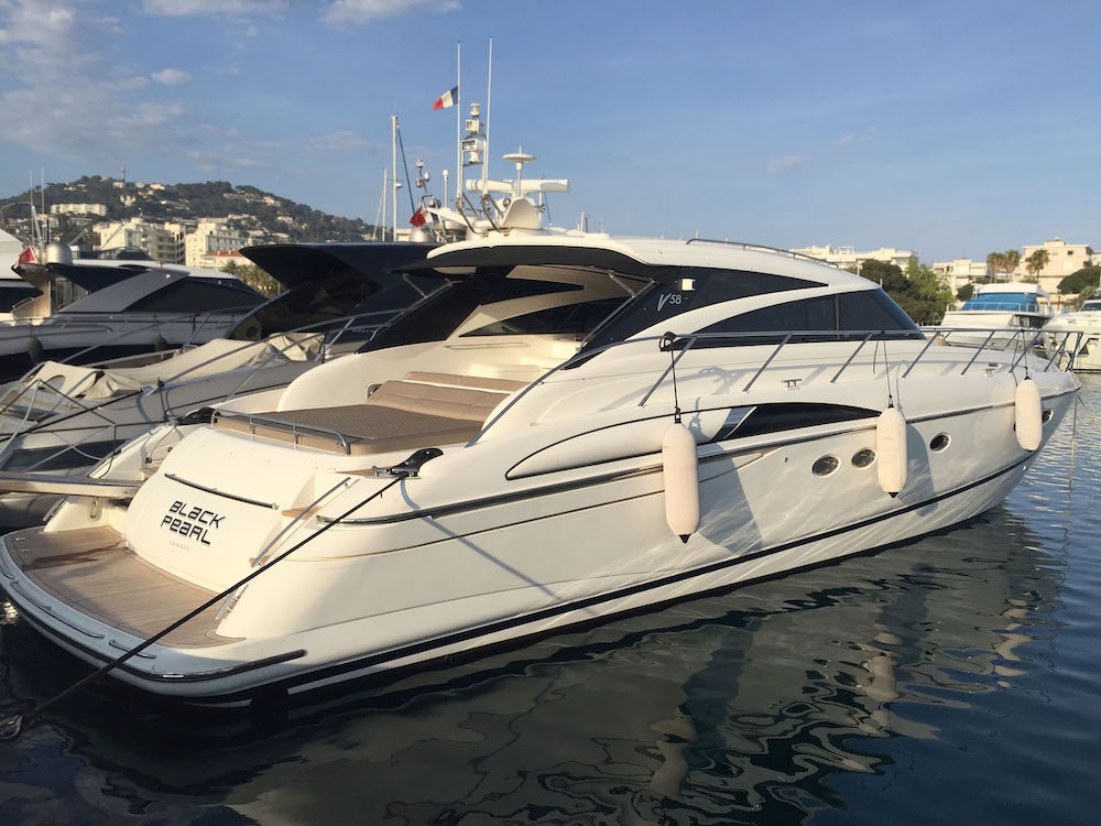 Charter Yacht Princess V58 - 2 Cabins - Cannes - Antibes - St Tropez