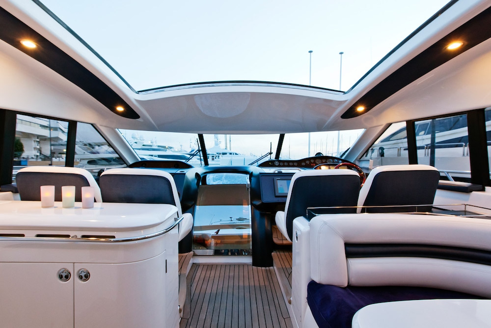 Charter Yacht PURA VIDA - Princess V65 - 2 Cabins - Monaco - Nice - Cannes