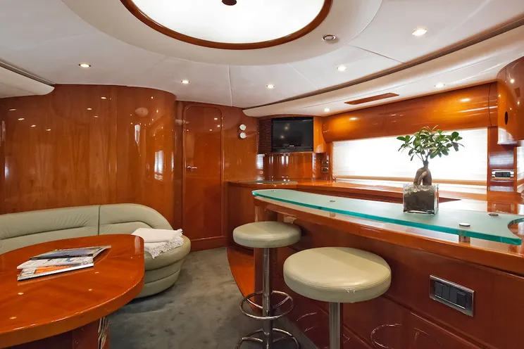 Charter Yacht PURA VIDA - Princess V65 - 2 Cabins - Monaco - Nice - Cannes