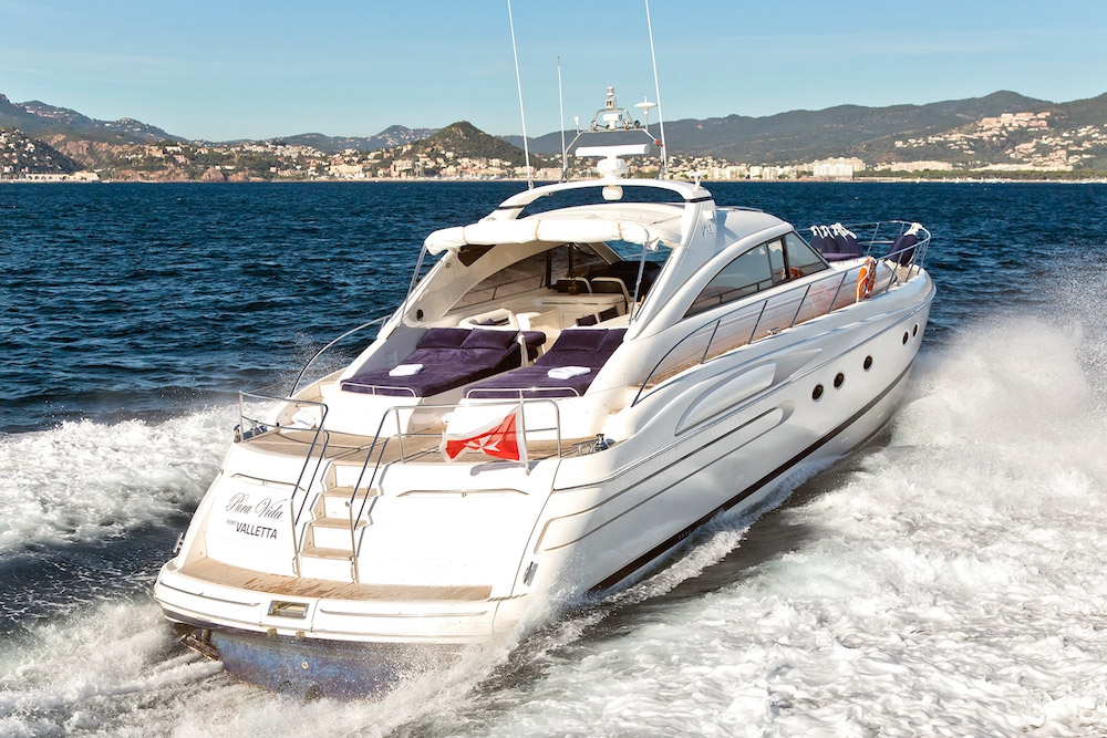 Charter Yacht PURA VIDA - Princess V65 - 2 Cabins - Monaco - Nice - Cannes