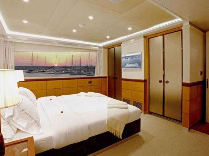 QUARANTA Curvelle 34m Luxury Superyacht VIP Cabin