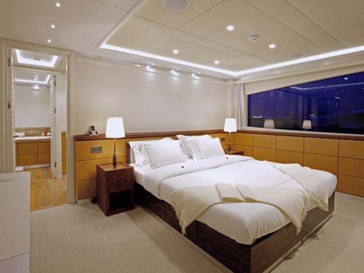 QUARANTA Curvelle 34m Luxury Superyacht VIP Cabin