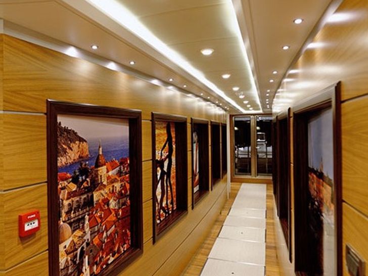 QUARANTA Curvelle 34m Luxury Superyacht Passageway