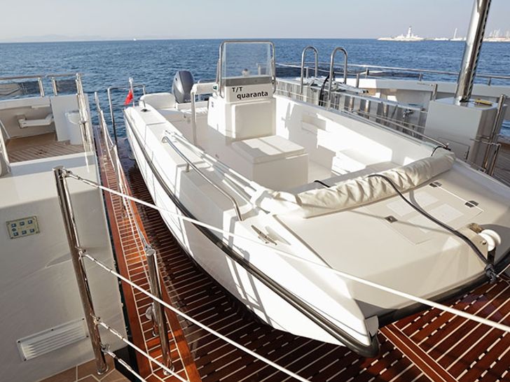 QUARANTA Curvelle 34m Luxury Superyacht Tender