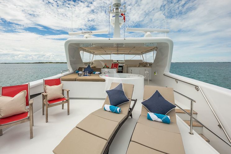 Charter Yacht QUINTESSA - Destiny 94 - 4 Cabins - Nassau - Staniel Cay - Exumas - Bahamas