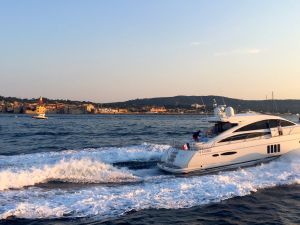 R&B - Princess V70 - St Tropez - Cogolin - Port Grimaud - St Maxime R&B - Princess V70 - St Tropez - Cogolin - Port Grimaud - St Maxime