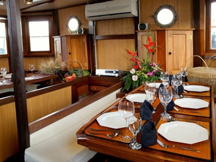 raja_laut_dining2 raja_laut_dining2