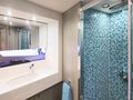 RAOUL W Sunseeker 75 Yacht - cabin bathroom RAOUL W Sunseeker 75 Yacht - cabin bathroom