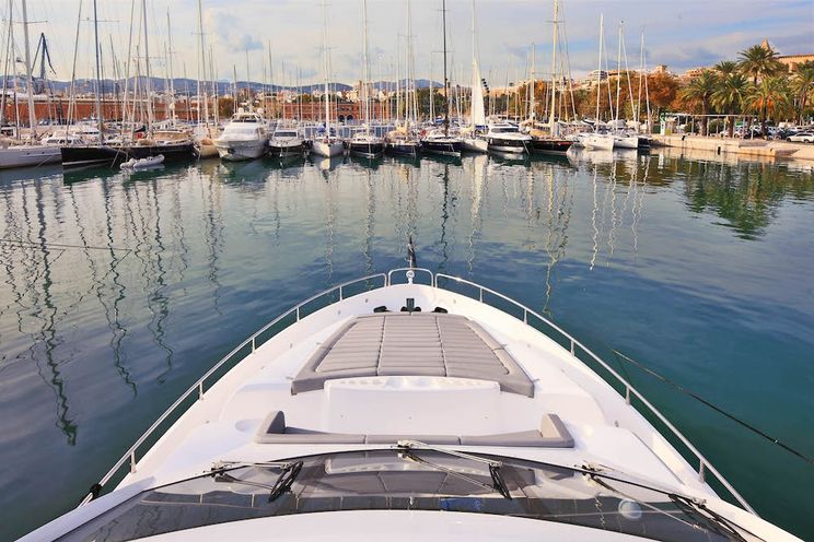 Charter Yacht RAOUL W - Sunseeker 75 Yacht - 4 Cabins - Palma de Mallorca - Ibiza - Formentera - Balearics