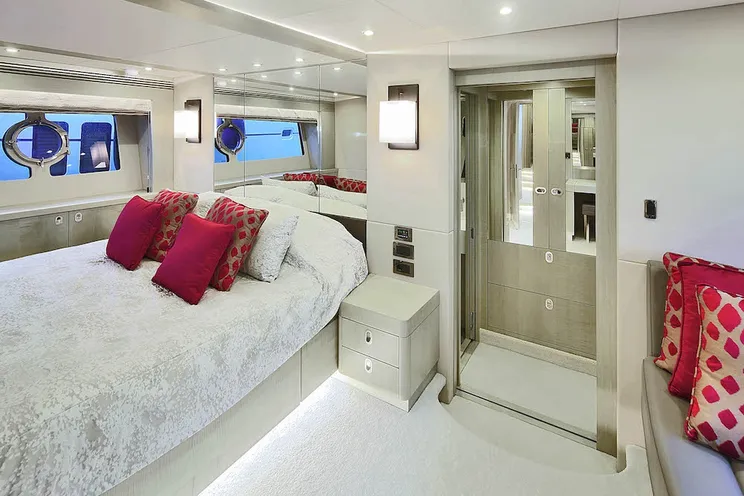 Charter Yacht RAOUL W - Sunseeker 75 - 4 Cabins - Palma de Mallorca - Ibiza - Formentera - Balearics - Spain