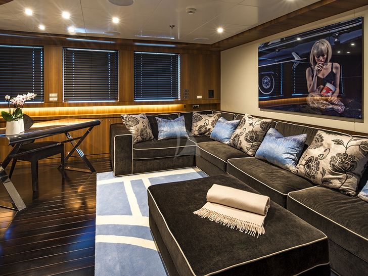 Rarity_Antibes Rarity_Antibes