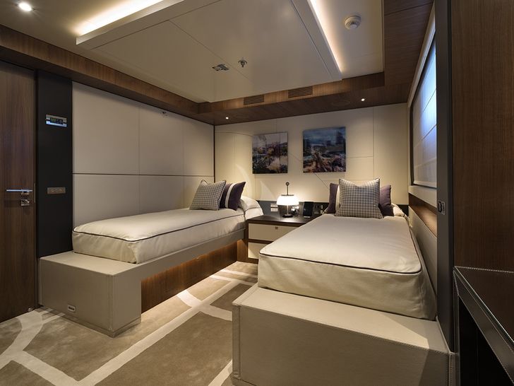 Rarity_Antibes Rarity_Antibes