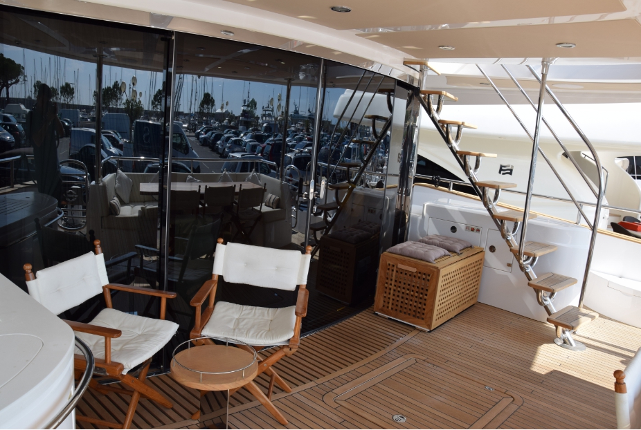 Charter Yacht RAY III - Sunseeker 28m - 4 Cabins - Cannes - Monaco - St Tropez