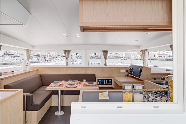 Charter Yacht RAYVES - Lagoon 400 S2 - 6 Cabins - Tortola - Virgin Gorda