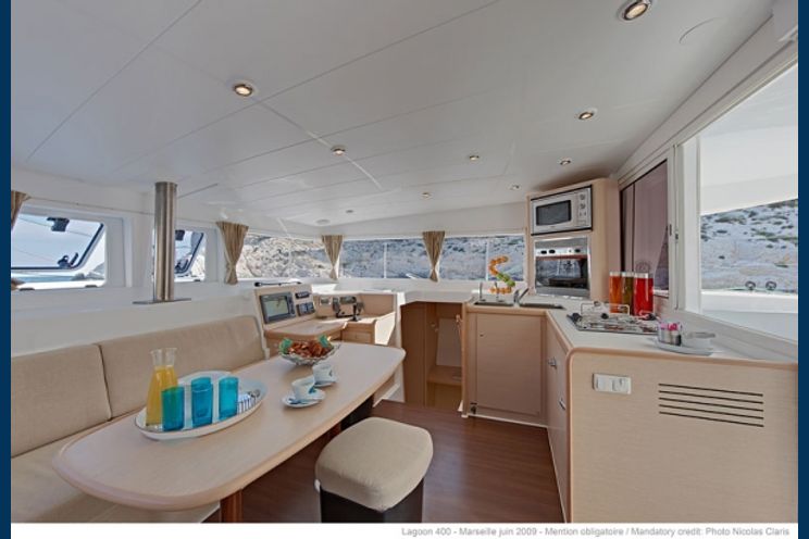 Charter Yacht Lagoon 400 - 4 Cabins - 2012 - Split