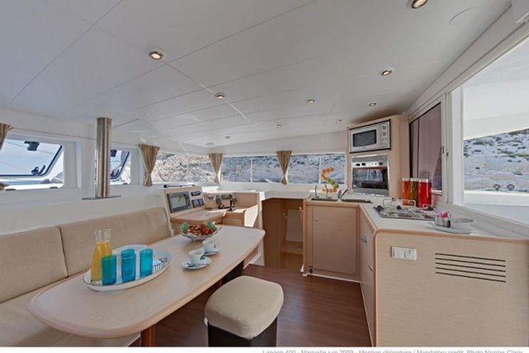 Charter Yacht Lagoon 400 - 2012 - 4 + 2 Cabins - Ibiza