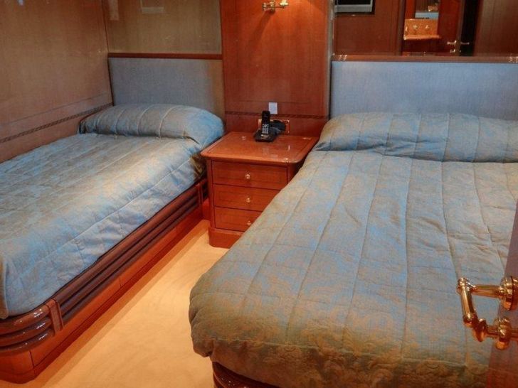 REBECCA V Benetti Legend 85 - twin cabin REBECCA V Benetti Legend 85 - twin cabin