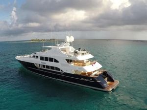 REBEL - Trinity Yachts 157 - 5 Cabins - Nassau - Exumas - Bahamas REBEL - Trinity Yachts 157 - 5 Cabins - Nassau - Exumas - Bahamas