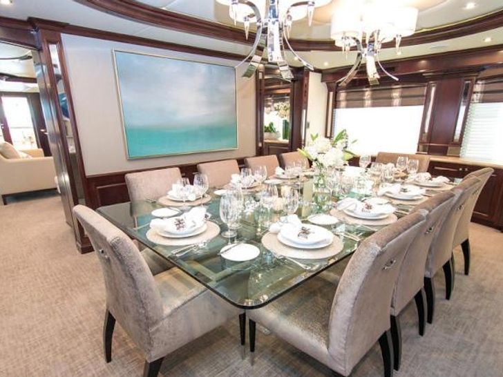 Dining Dining