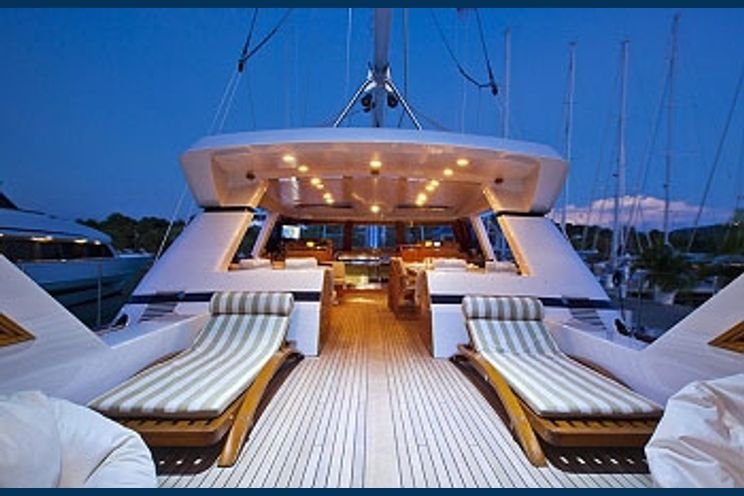 Charter Yacht REE - 115ft Valdettaro - 5 Cabins - Caribbean - Italy - French Riviera - Monaco - Turkey - Croatia