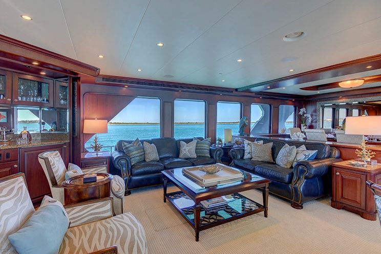 Charter Yacht REFLECTIONS - Christensen 32m - 4 Cabins - Bahamas - Nassau - Costa Rica - Panama - Mexico