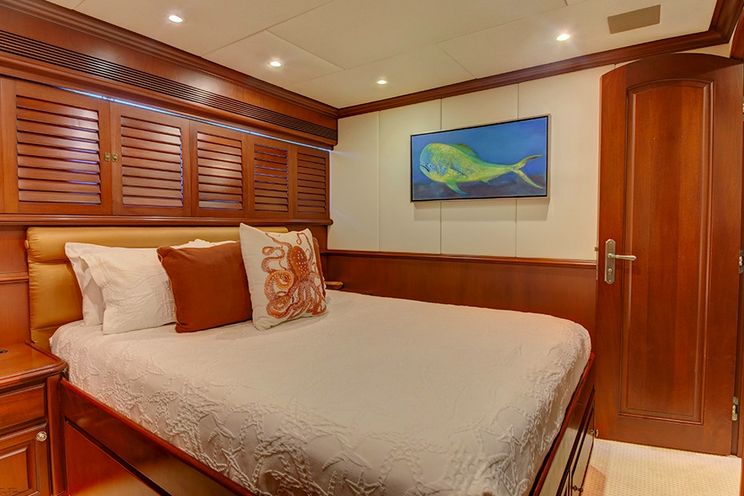 Charter Yacht REFLECTIONS - Christensen 32m - 4 Cabins - Bahamas - Nassau - Costa Rica - Panama - Mexico