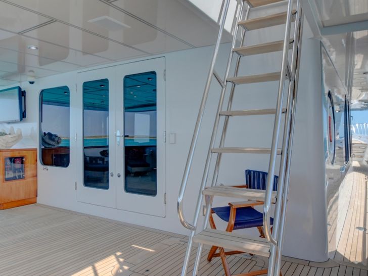 REFLECTIONS - Pacific Mariner 85 REFLECTIONS - Pacific Mariner 85