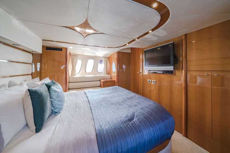 Charter Yacht REHAB - Sunseeker Predator 68 - 2 Cabins - Antibes - Cannes - St Tropez - Monaco