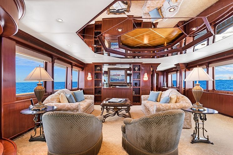 Charter Yacht RELENTLESS - Trinity 145 - 5 Cabins - Bahamas - Nassau - Paradise Island - Florida - Fort Lauderdale - Miami