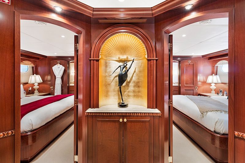 RELENTLESS Trinity 145 Luxury Superyacht Foyer