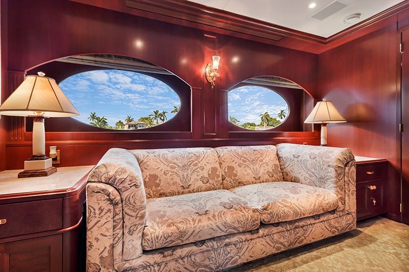 RELENTLESS Trinity 145 Luxury Superyacht Lounge