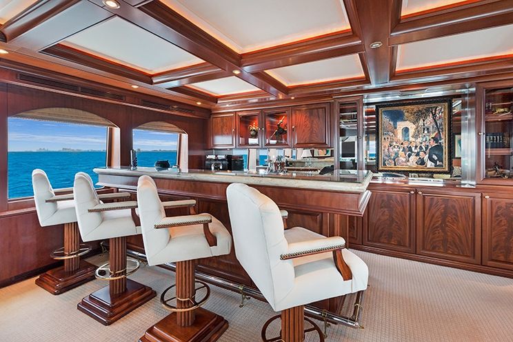 Charter Yacht RELENTLESS - Trinity 145 - 5 Cabins - Bahamas - Nassau - Paradise Island - Florida - Fort Lauderdale - Miami