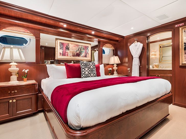 RELENTLESS Trinity 145 Luxury Superyacht VIP Cabin