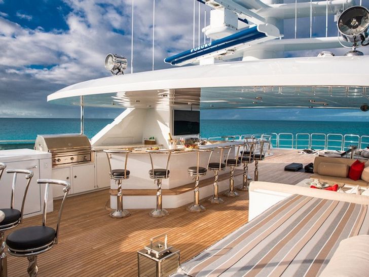 Sundeck Bar