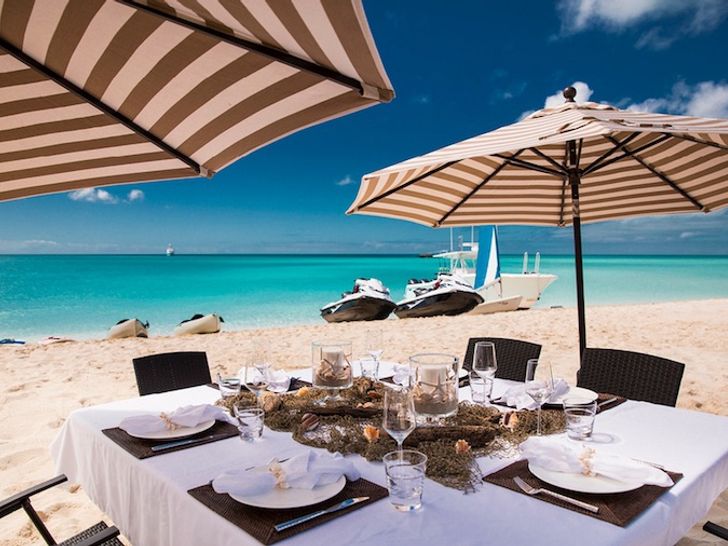 Beach dining