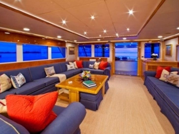 RENA 145 Hargrave Luxury Crewed Motor Yacht Main Salon