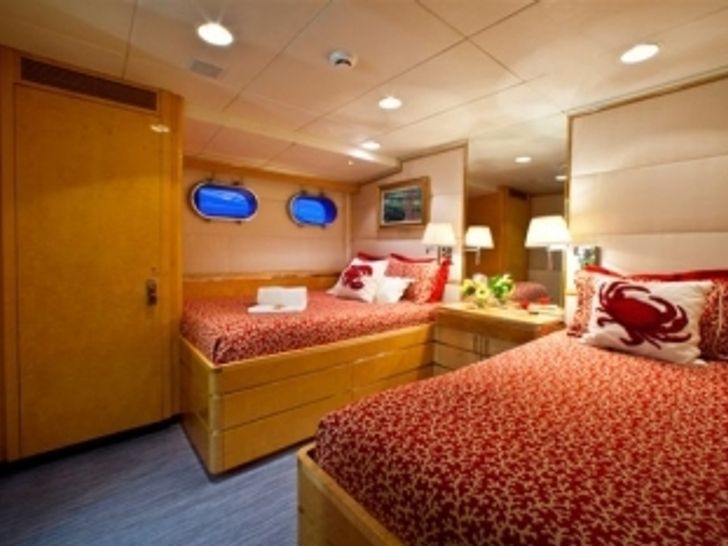 RENA 145 Hargrave Luxury Crewed Motor Yacht Twin Cabin