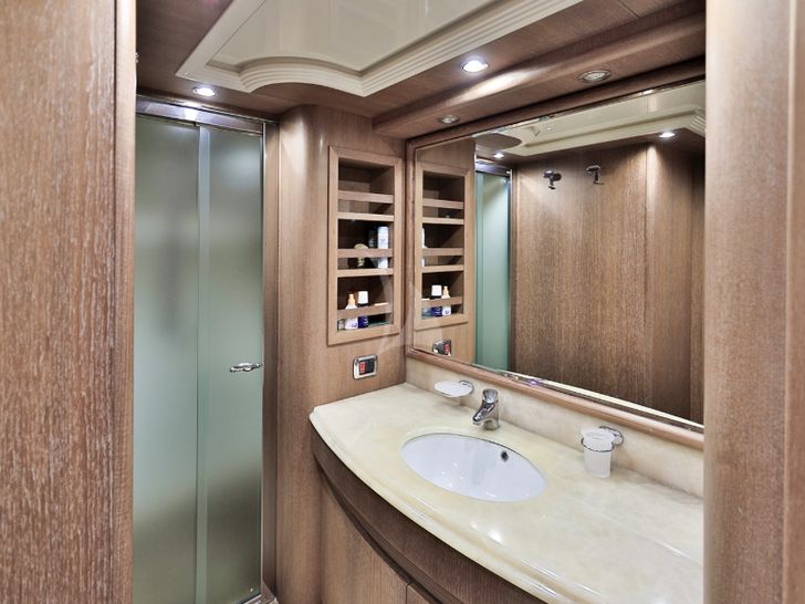 RESILIENCE Alalunga 78 Bathroom RESILIENCE Alalunga 78 Bathroom