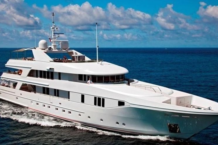 Charter Yacht RHINO - Admiral Marine 154 - 5 Staterooms - Nassau - Bahamas - St Maarten - St Barths - NIce - West Mediterranean